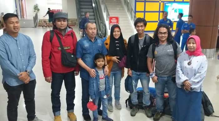 Kepulangan mahasiwa Riau yang kuliah di Wuhan disambut Gubernur Riau