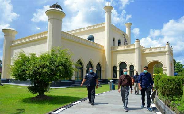 Istana Siak di Kota Siak Sriindrapura.