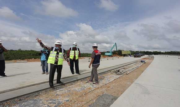 Pembangunan ruas jalan tol Pekanbaru-Bangkinang