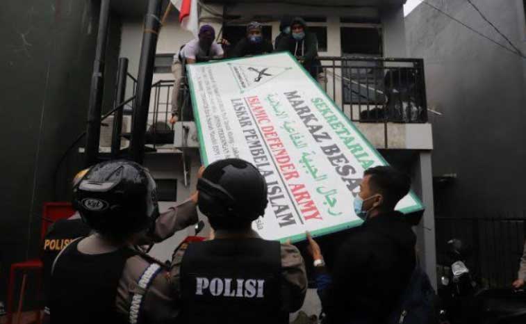 Munarman dan FPI Disebut Korban Elite Beking Tempat Pelacuran yang Berafiliasi dengan Negara