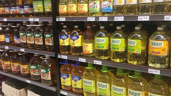 Di Malaysia Minyak Goreng Cuma Rp8 Ribu per Liter
