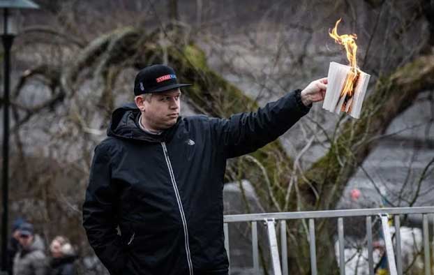 Swedia Izinkan Pemimpin Partai Sayap Kanan Membakar Alquran Di Depan ...