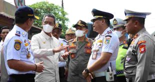 Pj. Gubernur DKI Jakarta Heru Budi Hartono Meninjau Terminal Kalideres, Jakarta Barat, Kamis (20/04)