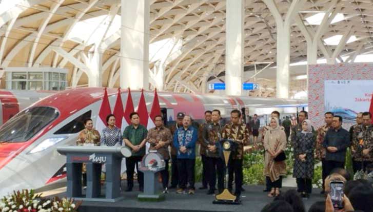 Presiden Jokowi Resmikan Operasional Kereta Cepat Jakarta-Bandung ...