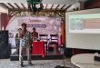 Akbar Budi Prastya, saat memaparkan presentasinya dalam Konsolidasi Media yang ditaja Bawaslu Pusat di Pekanbaru, Senin (21/7/2024)